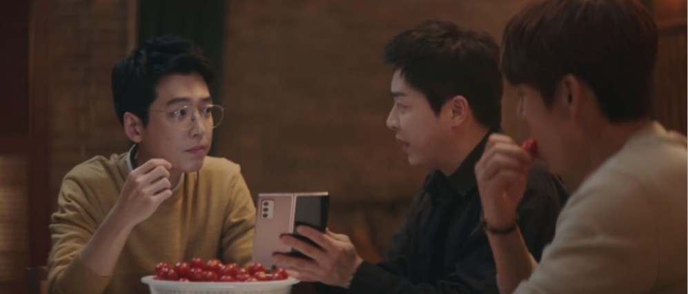 韓劇《機智醫生生活2》第10集劇情:金雋婠發現當初是翊晙故意製造他和李翊純巧遇