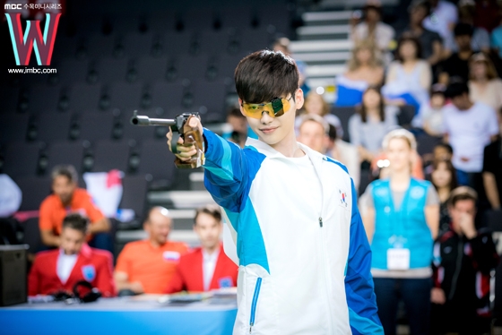 盤點5部燃燒運動魂韓劇！「舉重女王」李聖經、「射擊男神」李鍾碩、「羽球王子」陳峻相