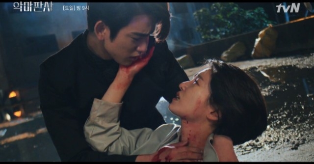 韓劇《惡魔法官》尹秀賢流血