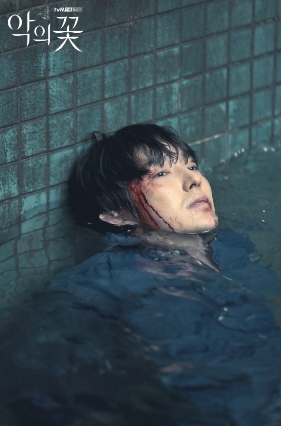 李準基《惡之花》