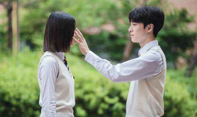 《優秀女巫賈斗心》1-2集劇情