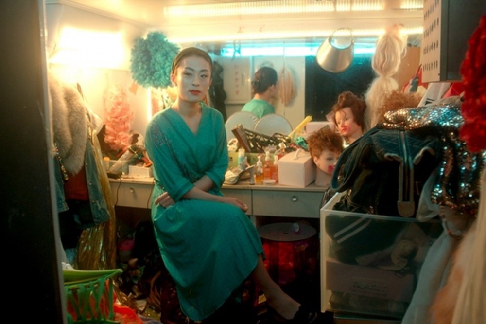 具教煥主演電影《夢中的簡》入圍青龍電影獎最佳新人男演員，還獲得百想藝術大獎最佳新人男演員獎