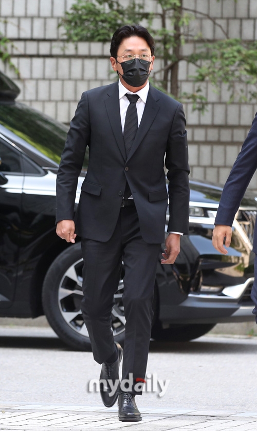 河正宇法院受審 承認非法用藥嫌疑