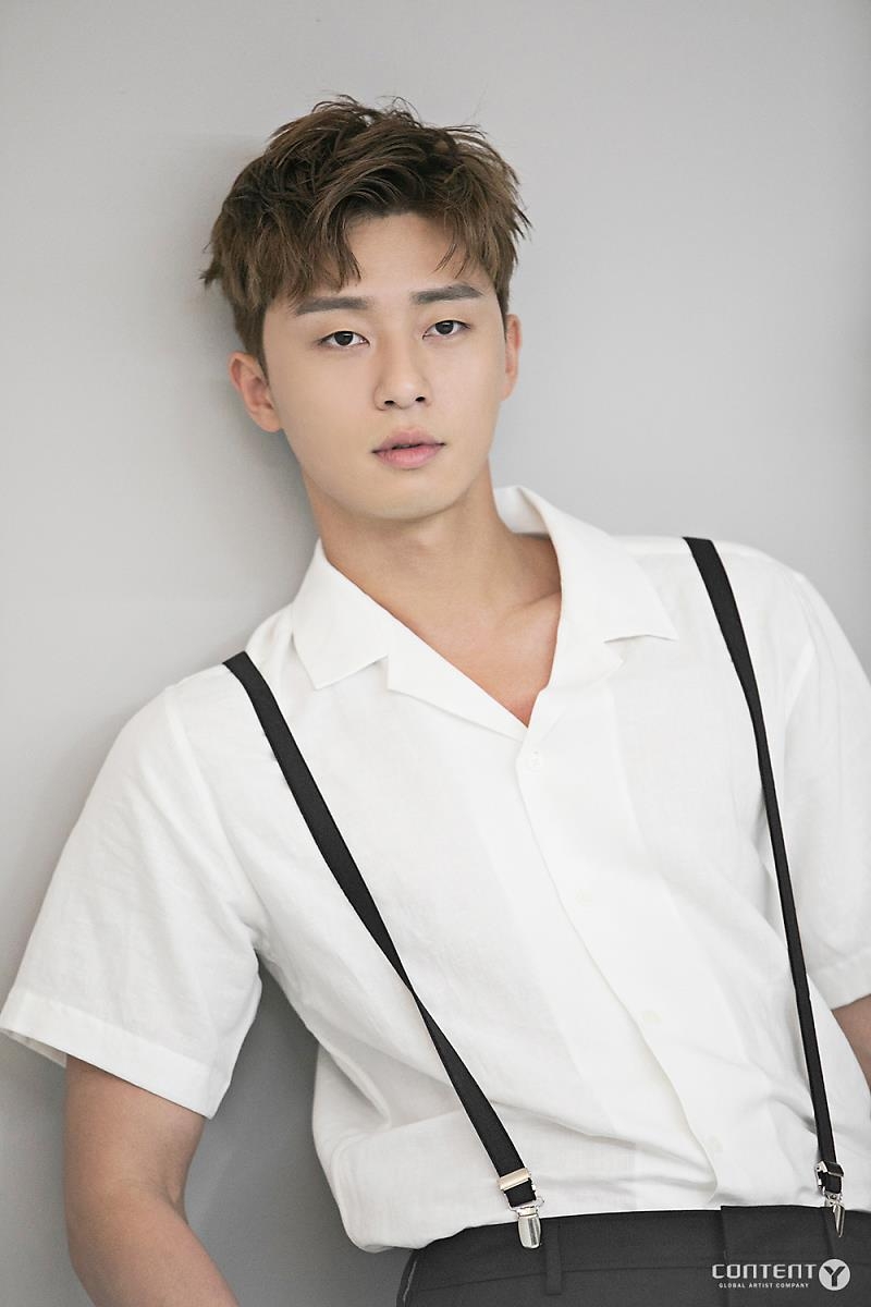 朴敘俊 畫報花絮照04