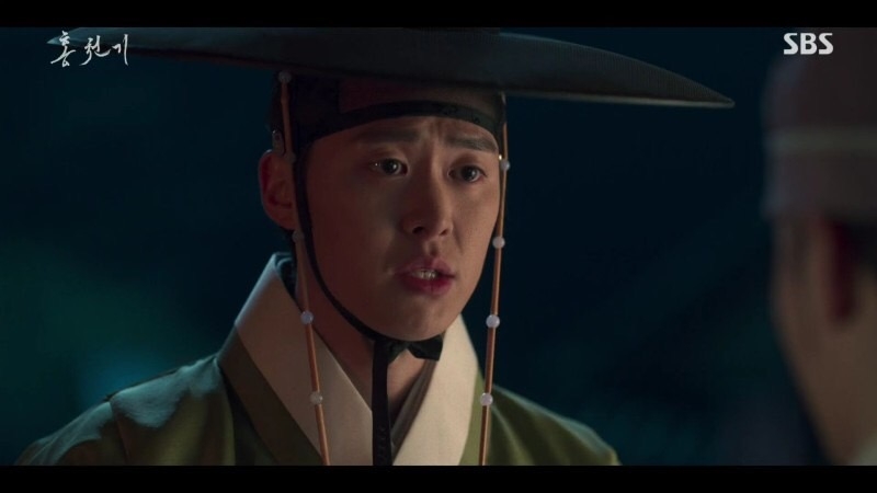 《紅天機》EP.5-EP.6劇情:紅天機好不容易進入到最終決賽,卻在比賽的前晚受到雙重打擊。亮明大君向她攤牌、表示已經知道她是仿畫之人