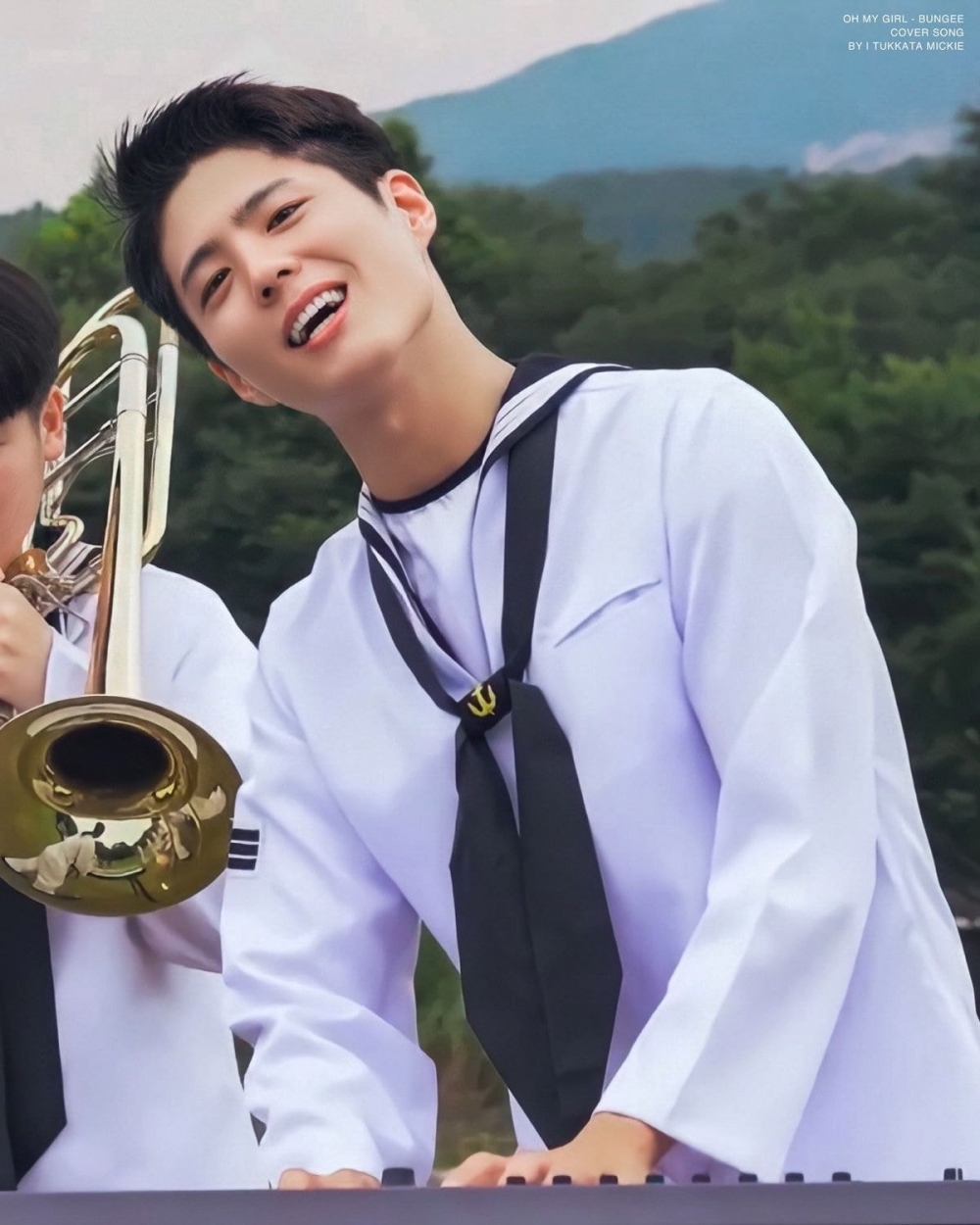 朴寶劍出演海軍線上演唱會表演現場12