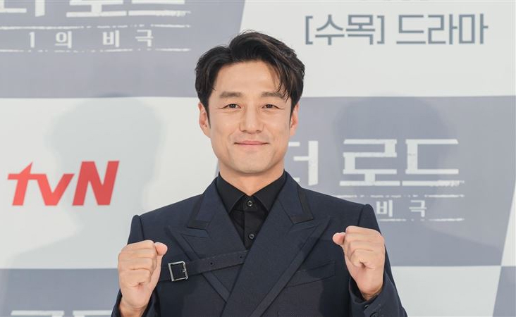 池珍熙幼稚嗆路人「我贏了」