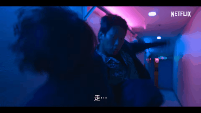 不過這舉動卻令尹智友非常不滿，眼看小混混又要朝她伸手、智友迅速的揪住對方猛打