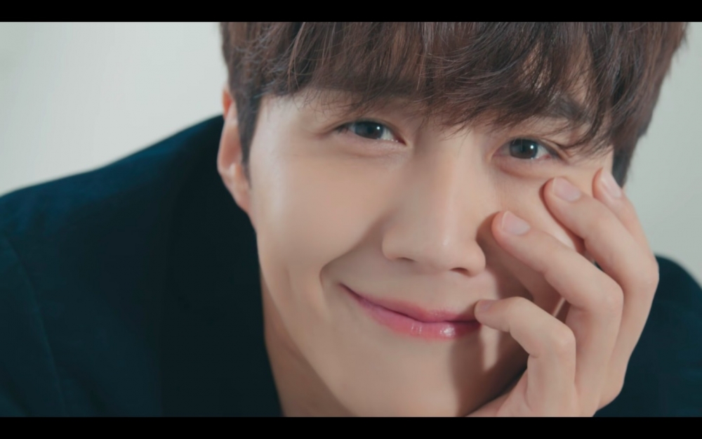 金宣虎為服飾品牌「EDITION」拍攝一系列廣告