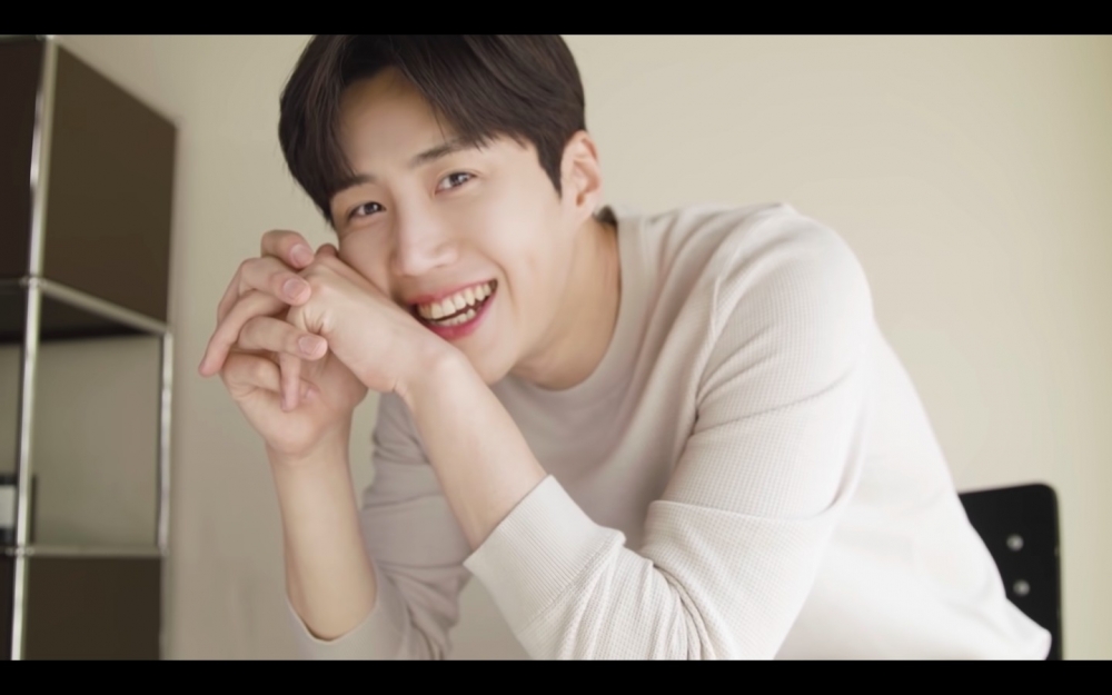 金宣虎為服飾品牌「EDITION」拍攝一系列廣告