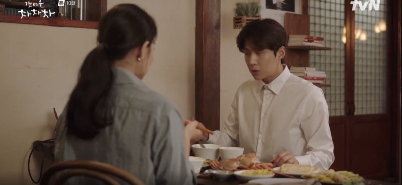 惠珍便一股腦地接話道：「剝殼真的很麻煩，沒有一定程度的愛是做不到的。」