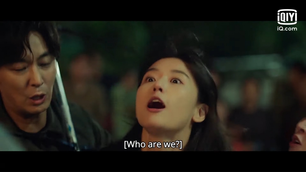 還看到她衝向別人吵架的樣子XD