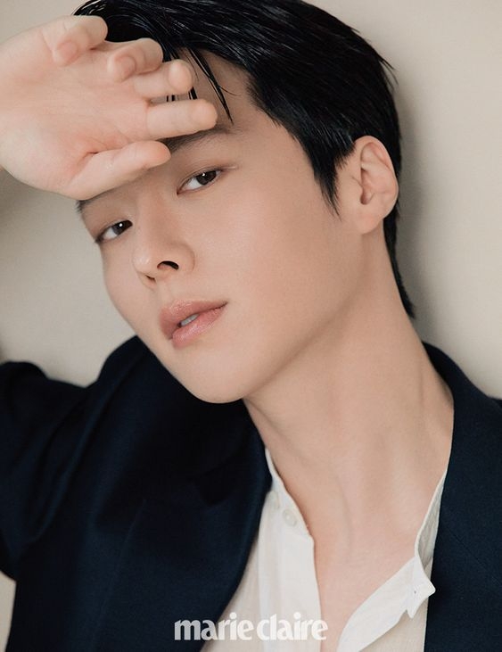 張基龍詮釋深受業界歡迎的自由時尚攝影師「尹在國」