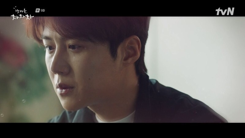 不過在洪斗植堅強又溫暖的外表下，卻藏著一顆悲傷的心