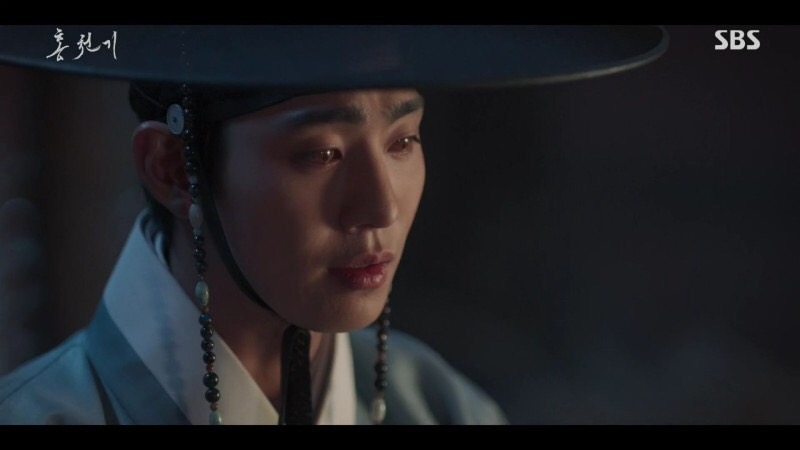 《紅天機》EP.5-EP.6劇情:就在紅天機感到非常喪志時,河藍出現並讓她「照著心裡的意思去做」
