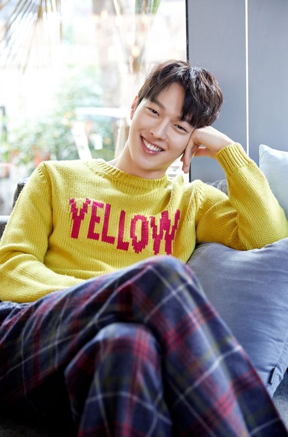 張基龍與宋慧喬主演的《現正分手中》預計在11月開播