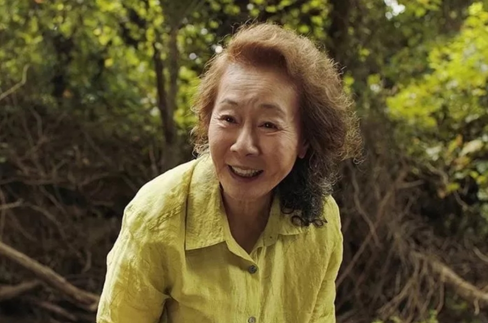 而尹汝貞出道多年參與過多部作品,同時橫掃多項獎項,演技實力早已不容小覷