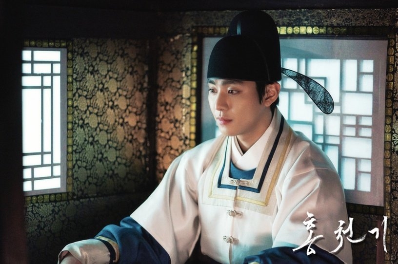 安孝燮在劇中飾演男主角「河藍」