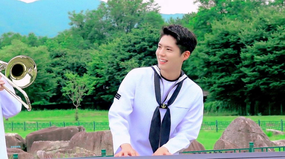 朴寶劍出演海軍線上演唱會表演現場13