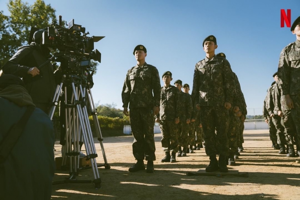 Netflix《D.P:逃兵追緝令》軍中劇照