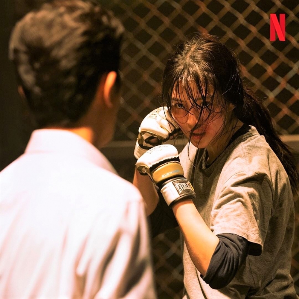 韓韶禧飾演「尹智友」，在培養實力之後潛入警方尋找罪犯並進行報復。