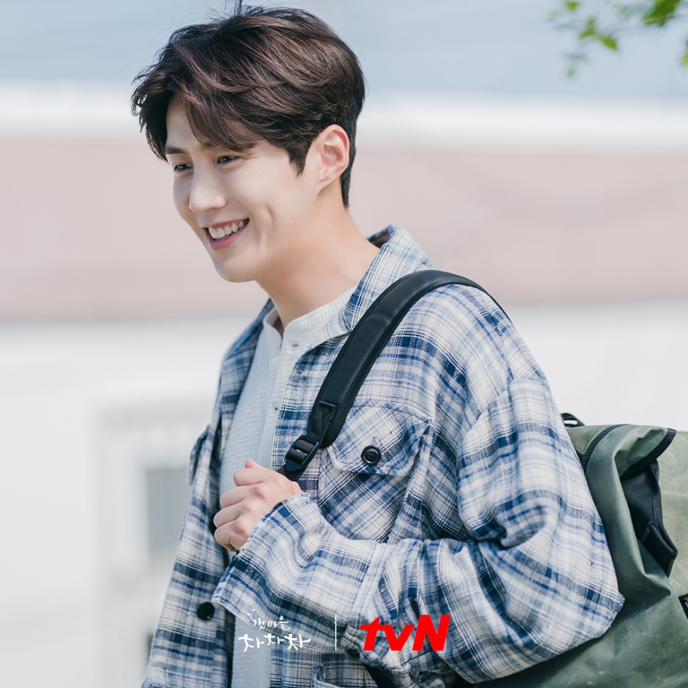 金宣虎在劇中化身「最帥漁村打工仔」