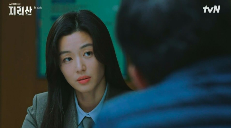 徐伊江解釋，由於在搜救的照片中，看到了和姜賢祖之間的信號，這些指標都精確的指出了落難者的位置