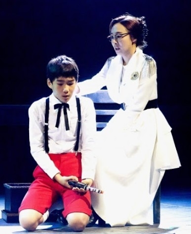 陳俊翔從音樂劇《Billy Elliot》出道，之後並以兒童音樂劇演員的身份活動