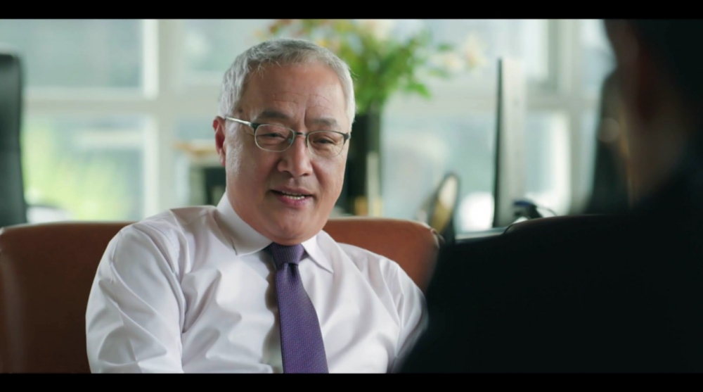 李璟榮根本是「惡人專用戶」，在《黑道律師文森佐》雖客串議員小角色