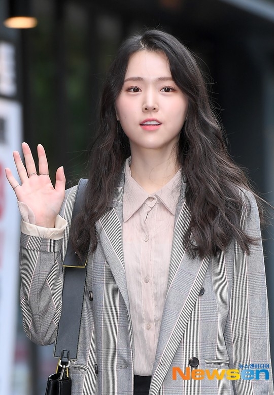 金智恩同樣也出演了《黑色太陽》，算是和李璟榮二度合作！