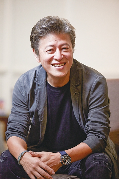 權海驍則出演國熙的父親「樸兵長」、也是位成功的商人