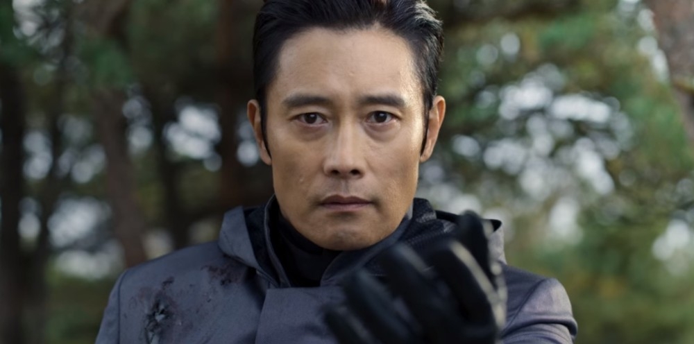 黃東赫導演接受CNN採訪提及若要拍攝《魷魚遊戲》第二季,將會以遊戲負責人黃仁昊(李炳憲 飾)的故事為主