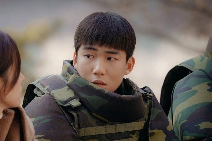 陳俊翔2020年在夯劇《愛的迫降》中以北韓軍官的角色受到關注，同時漸漸打開了知名度