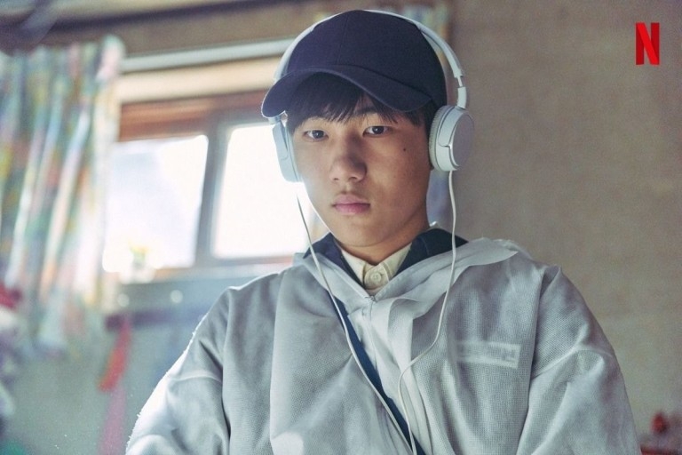 陳俊翔在夯劇《愛的迫降》後主演了Netflix《Move to Heaven：我是遺物整理師》收穫高人氣