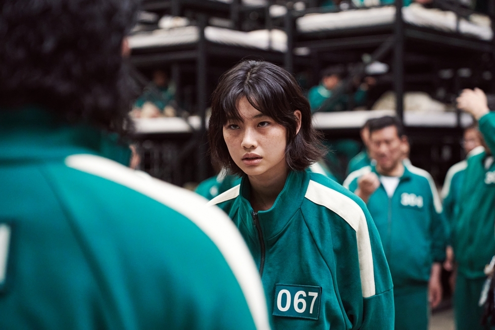 鄭好娟在Netflix原創劇《魷魚遊戲》中飾演脫北女孩「姜曉」