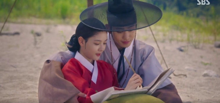 自從那天後歷經了五年，沒人知道紅天機和河藍身處何方（除了身邊的人以外），但其實兩人依舊恩愛如初