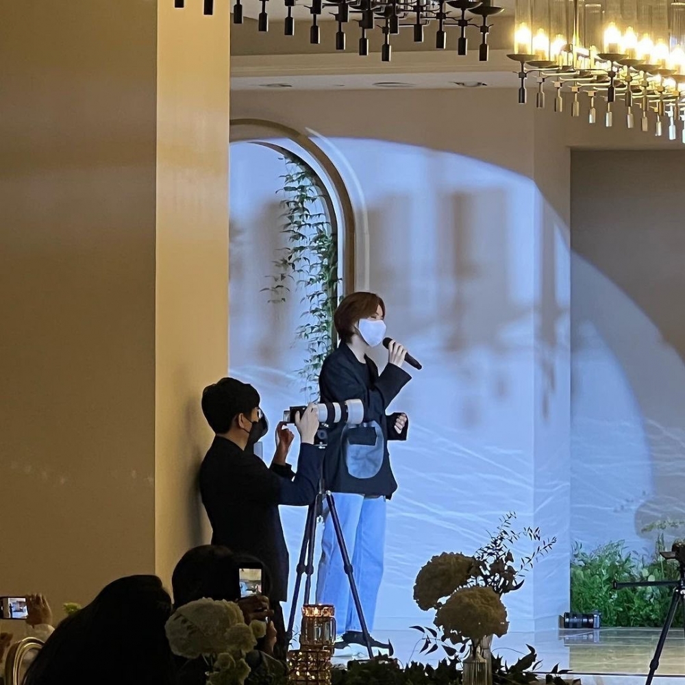 Gummy代替丈夫曹政奭來唱祝歌