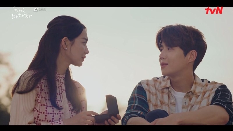 其實是因為斗植也剛好要在那天求婚，為了不讓斗植感到挫敗，於是惠珍把「求婚儀式」交棒給他繼續