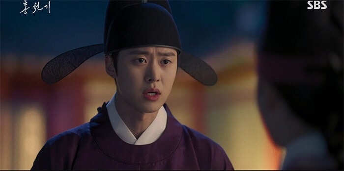 亮明大君也向紅天機坦白，由於她是有靈氣的畫師