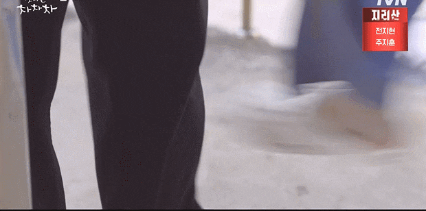 ，但沒想到趙南淑（車清華 飾）忽然出現，惠珍冷不防的用力踢了斗植，讓趙南淑看傻了眼。