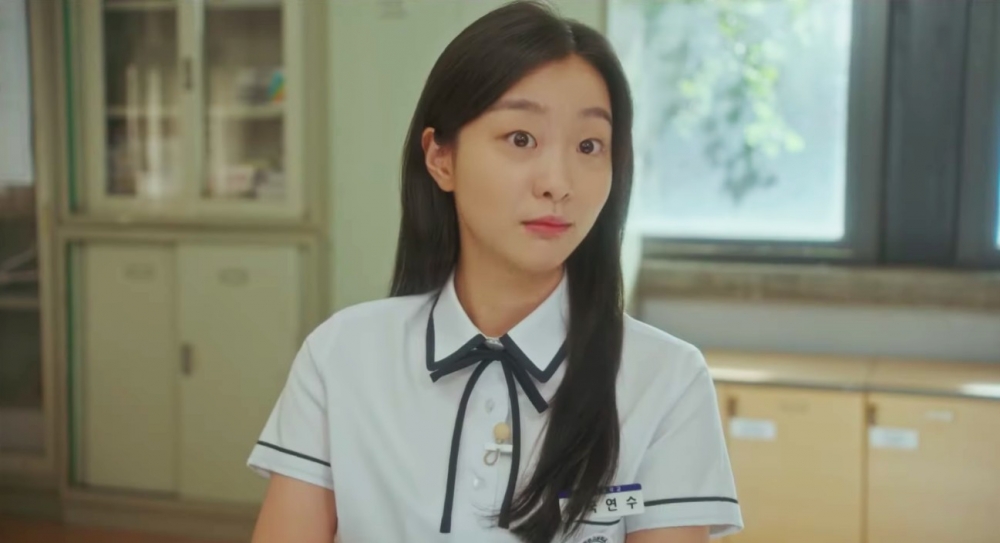 金多美飾演全校第一「國延秀」