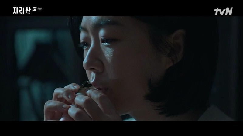 李世旭直接跑到良善家，還讓她喝下有毒的養樂多，好在因為姜賢祖的關係、一次又一次的救下了良善