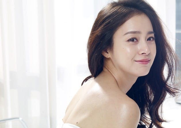 金泰希有「天然美女」、「母胎美人」的稱號