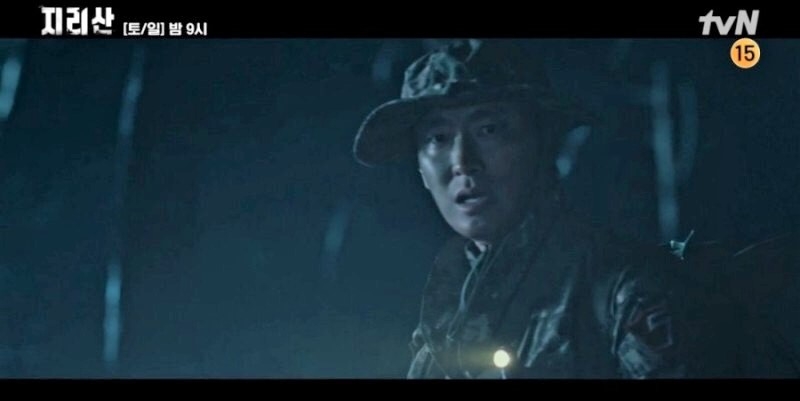 姜賢祖告訴徐伊江當年在山上行軍時,親眼目睹了自己部下慘死的場景,從那天以後,腦中開始出現智異山有人身亡的「預知幻覺」