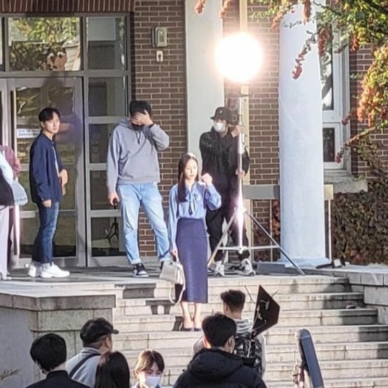 韓劇《為何是吳秀才》11月開拍,網友目擊到「吳教授」徐玄振路透