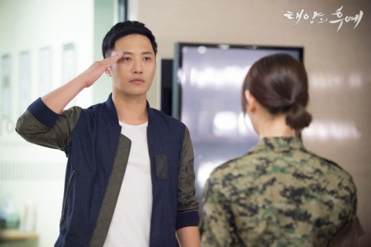 《太陽的後裔》讓晉久收到許多廣告代言與戲劇邀約，甚至還舉辦了個人首場粉絲見面會