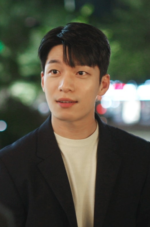 魏河俊曾出演《重回18歲》飾演李到晛情敵