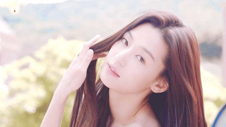 全智賢現在是成熟女人味