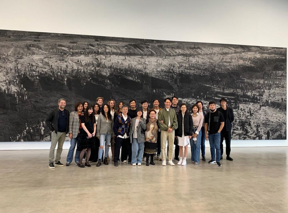 李政宰等人受邀前往Art Firm Advisor參觀