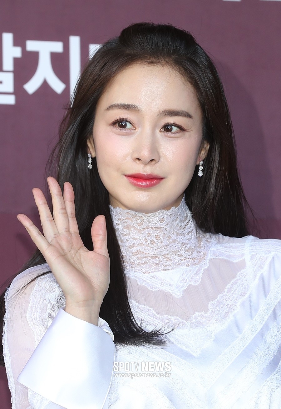 金泰希是韓國演藝圈著名的女神級演員